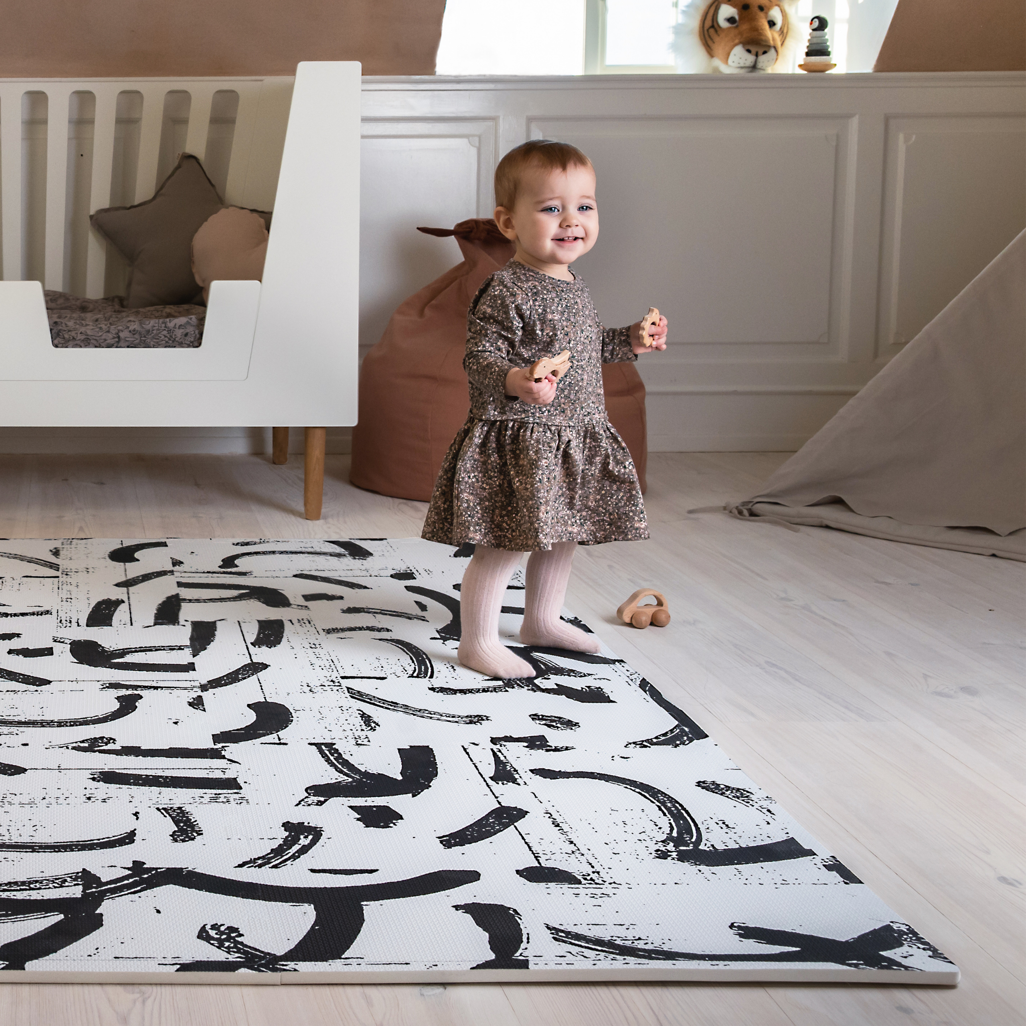 Strokes Play Mat Grey