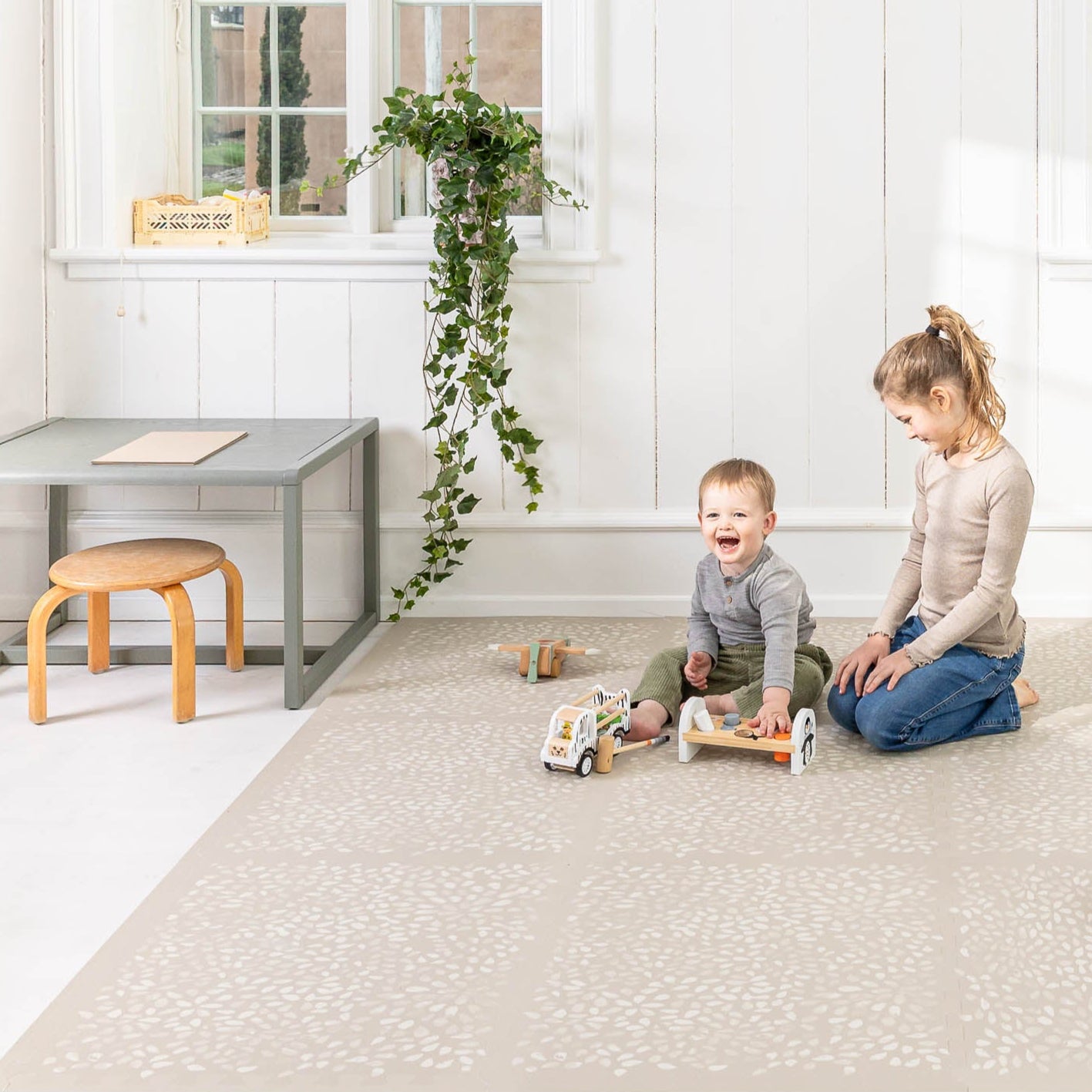 Flower Play Mat Stone