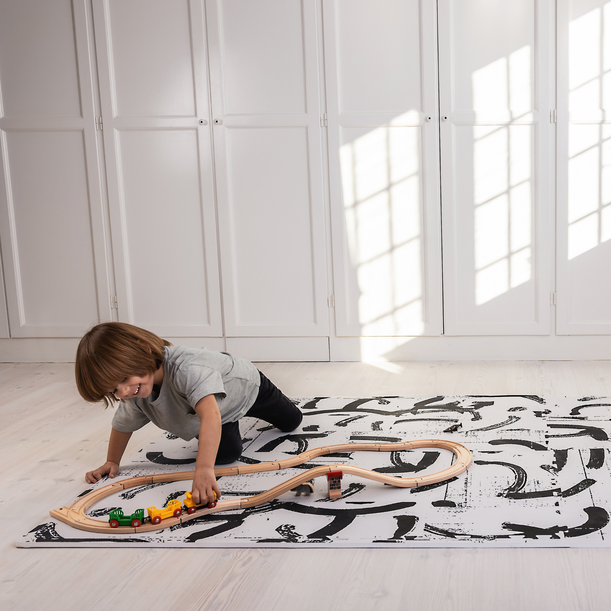 Strokes Play Mat Grey
